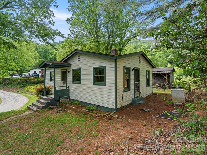 1669 Fisher Creek Rd, Sylva, NC 28779