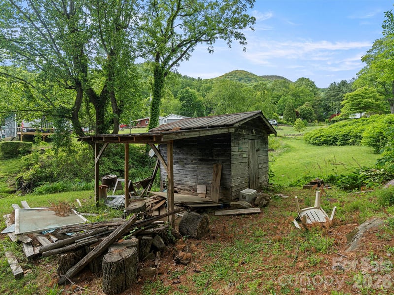 1669 Fisher Creek Rd, Sylva, NC 28779