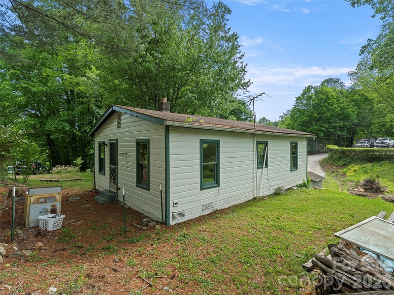 1669 Fisher Creek Rd, Sylva, NC 28779