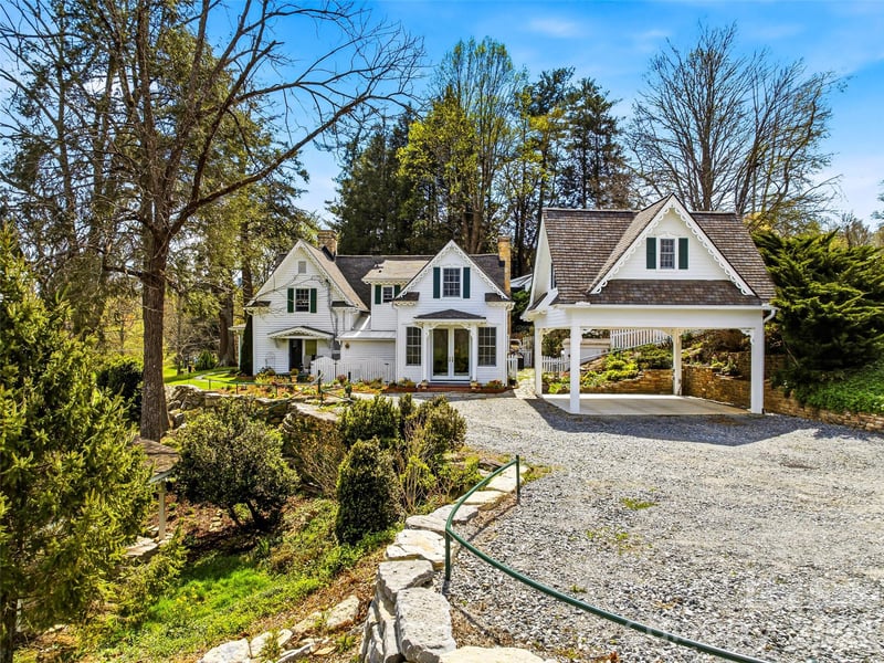 90 Woody Farm Dr, Pisgah Forest, NC 28768
