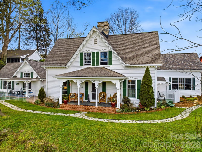 90 Woody Farm Dr, Pisgah Forest, NC 28768