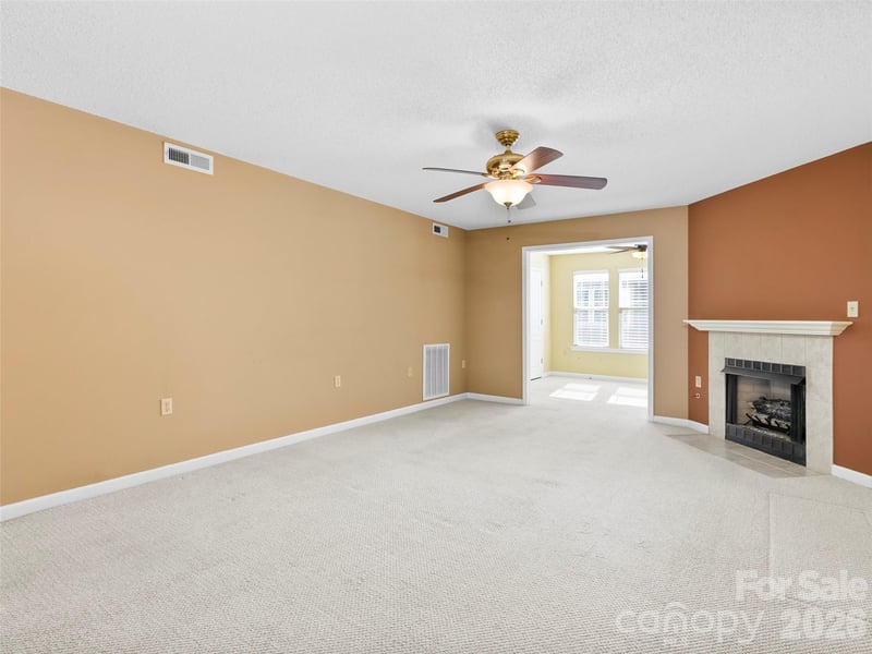 2303 Deermouse Way, Hendersonville, NC 28792