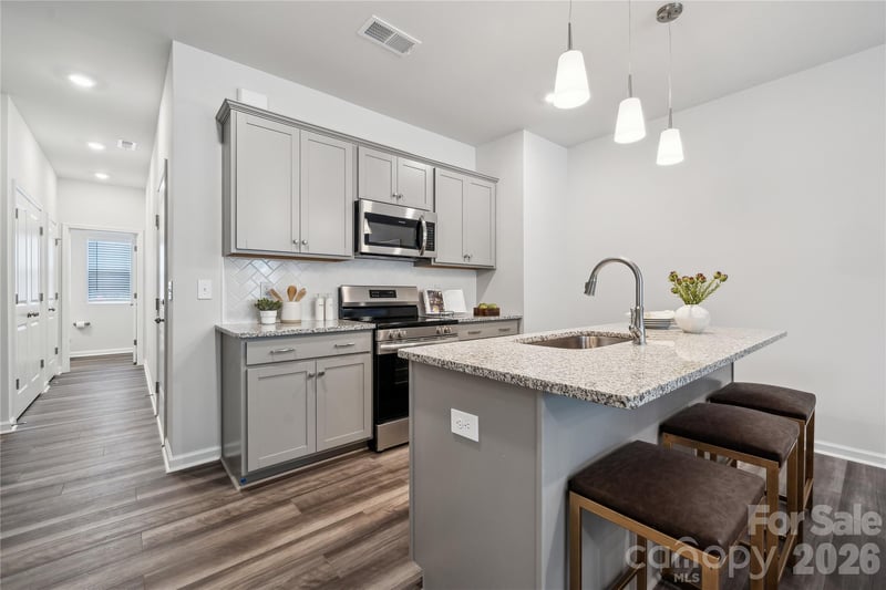 6558 Harlech St, Charlotte, NC 28269
