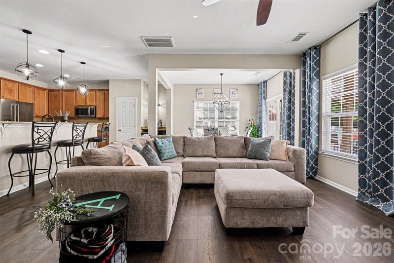10103 Caldwell Forest Dr, Charlotte, NC 28213