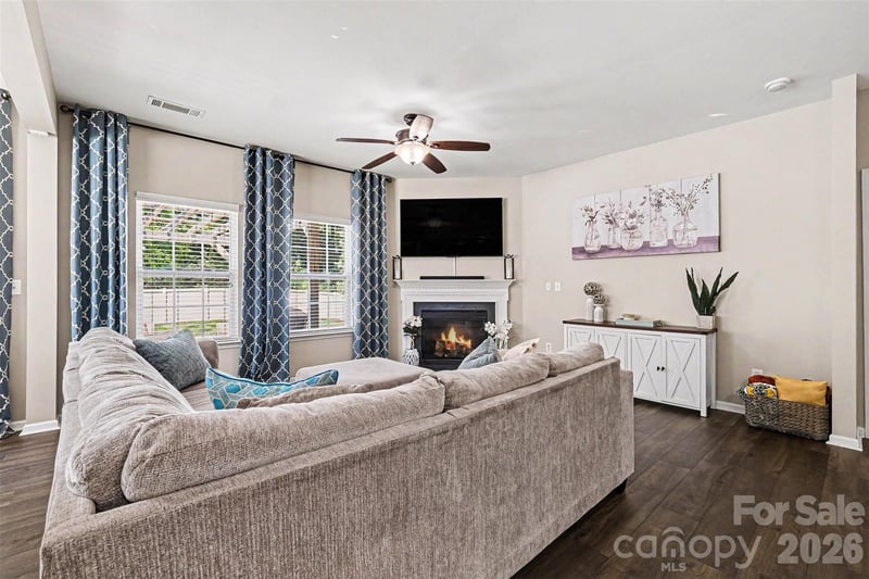 10103 Caldwell Forest Dr, Charlotte, NC 28213