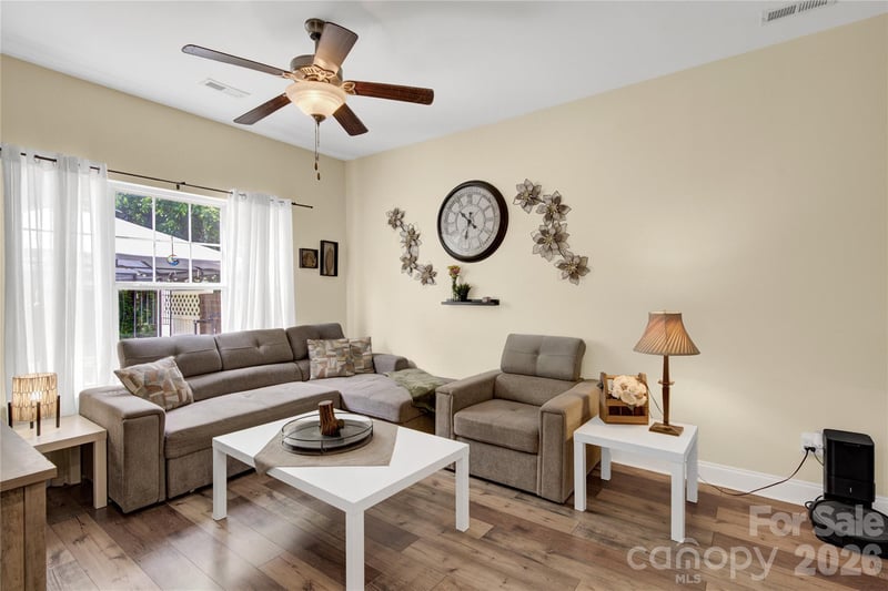 117 Sherman Oaks Ln, Mooresville, NC 28115