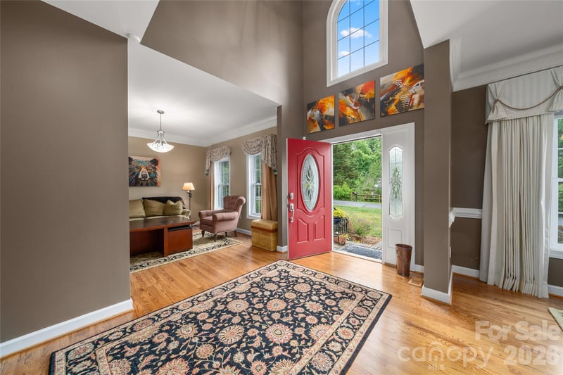 100 Welwyn Ln, Asheville, NC 28805