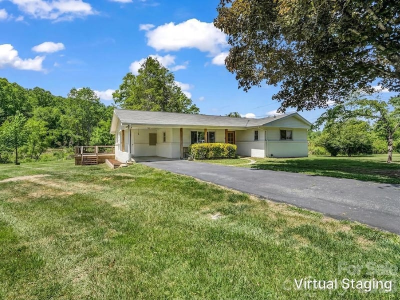 204 Jeff St, Hendersonville, NC 28739