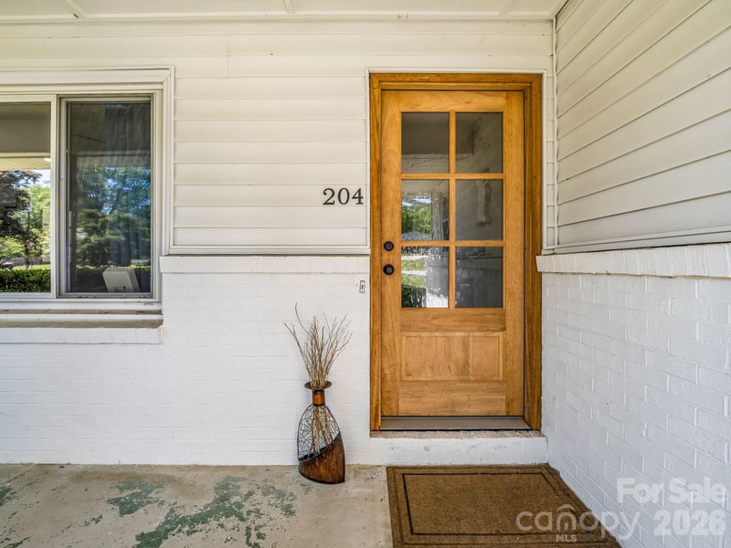 204 Jeff St, Hendersonville, NC 28739