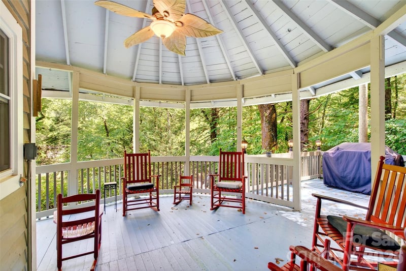 238 Texas Spur Rd, Montreat, NC 28757