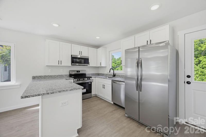 244 Caldwell Ave, Conover, NC 28613