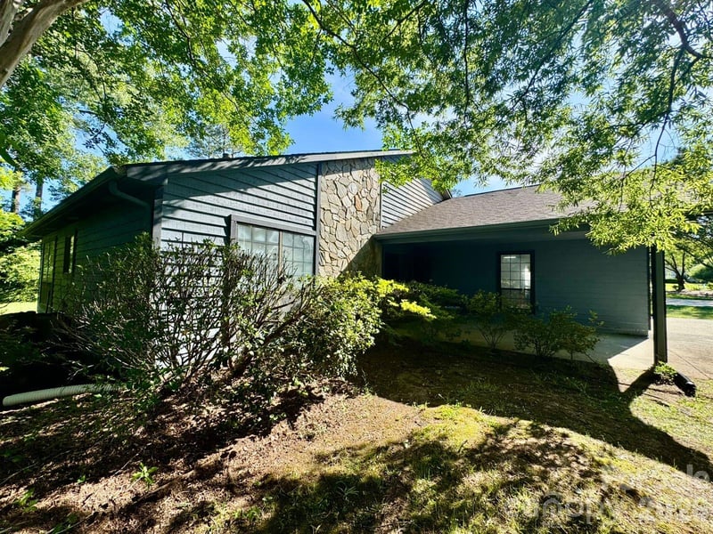 11209 Snapfinger Dr, Charlotte, NC 28277