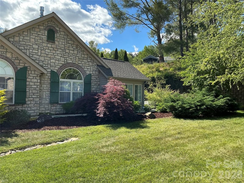 60 Mountain Meadow Cir #E2, Weaverville, NC 28787