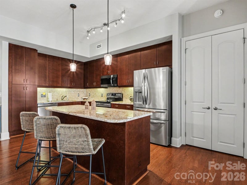 4625 Piedmont Row Dr #609, Charlotte, NC 28210