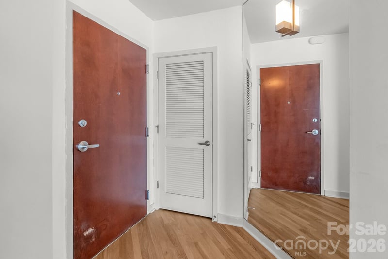210 Church St #3111, Charlotte, NC 28202