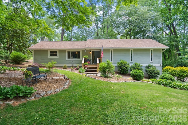 16 Chipping Green Dr, Arden, NC 28704