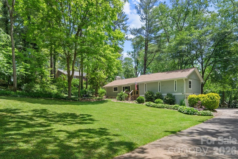 16 Chipping Green Dr, Arden, NC 28704