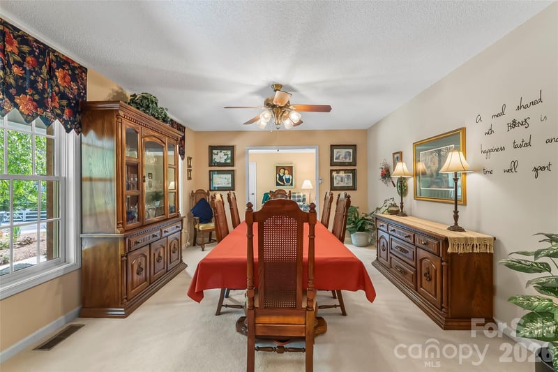120 Eagle Rock Trl, Hendersonville, NC 28739