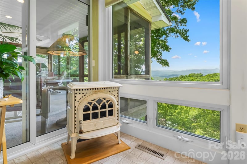 120 Eagle Rock Trl, Hendersonville, NC 28739