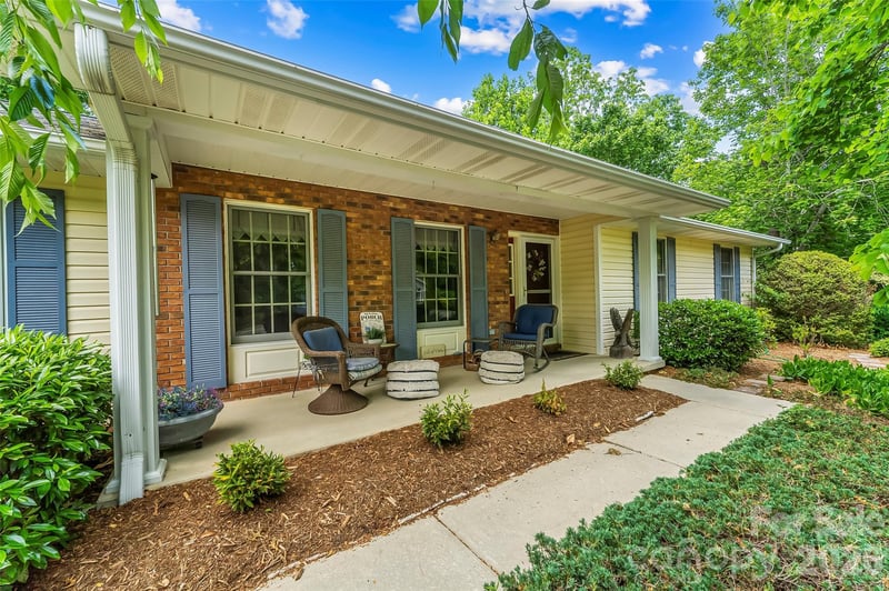 120 Eagle Rock Trl, Hendersonville, NC 28739