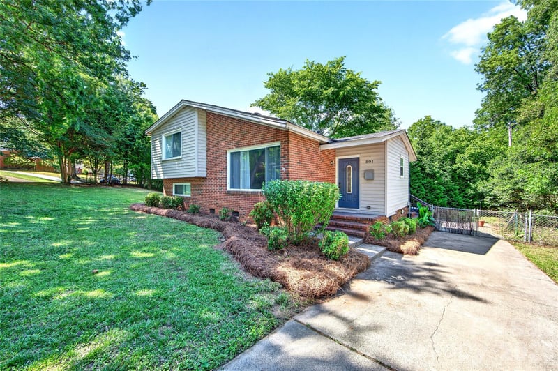 501 Kenlough Dr, Charlotte, NC 28209