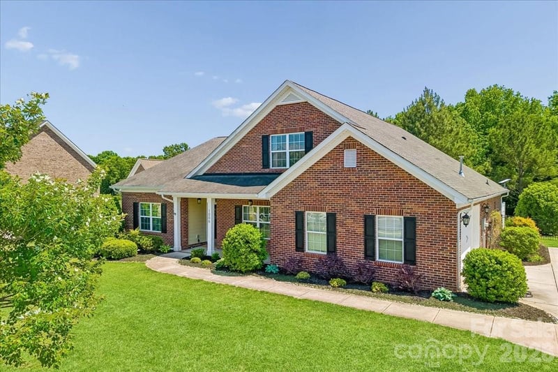 1006 Spring Rose Ln, Matthews, NC 28104