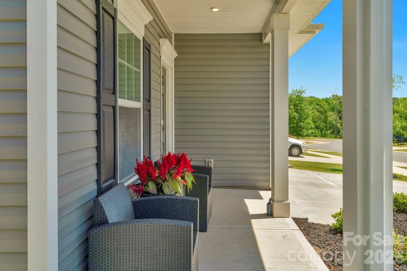 6028 Gala Ln, Charlotte, NC 28215
