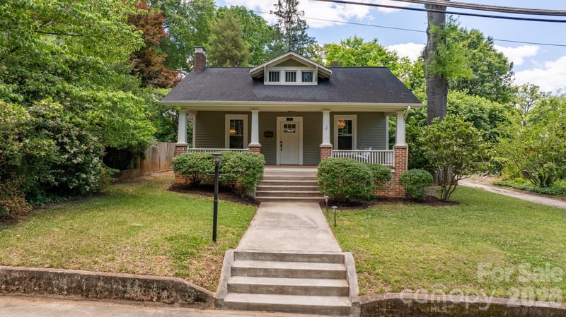 722 Broad St, Statesville, NC 28677