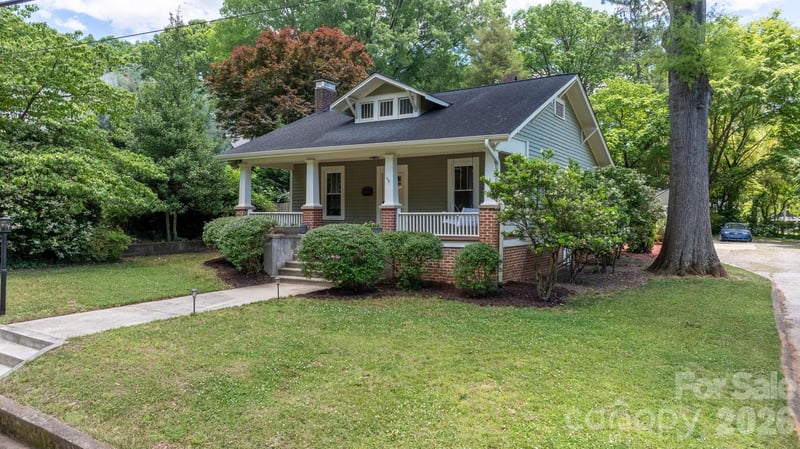 722 Broad St, Statesville, NC 28677