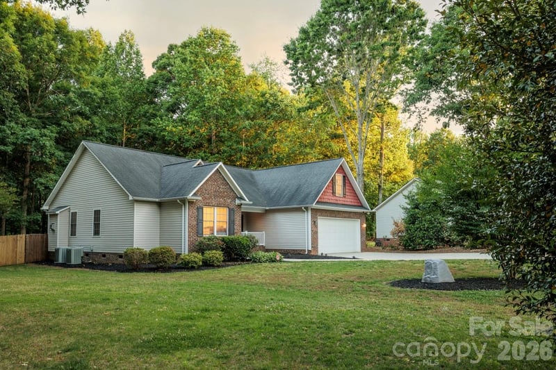 1084 Castlebrook Dr, Salisbury, NC 28146