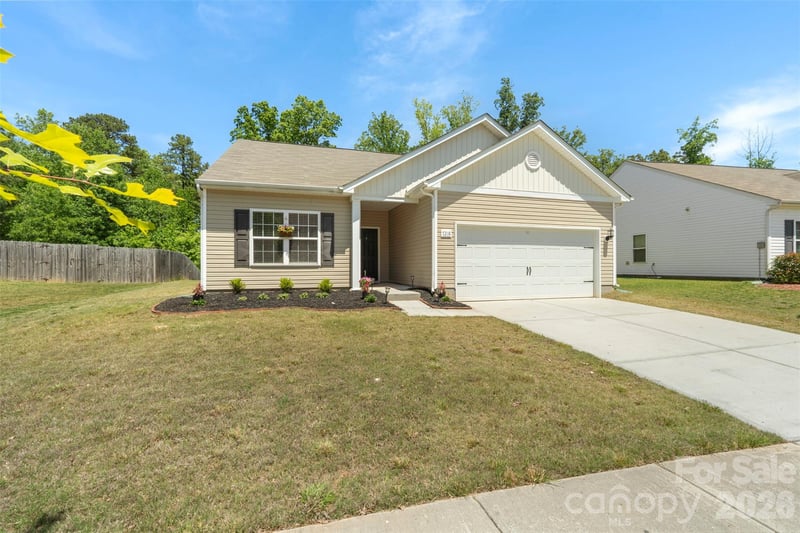 7318 Cuddington Dr, Charlotte, NC 28215