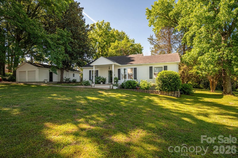 501 6th St, Bessemer City, NC 28016