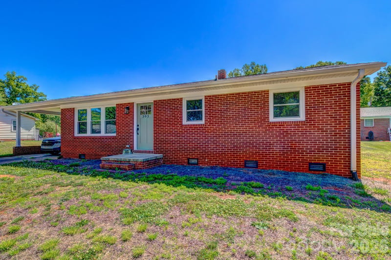 303 Mark St, Cherryville, NC 28021