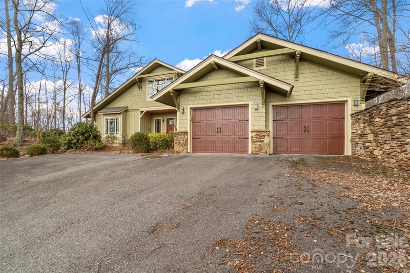 324 Austin Mountain Dr, Burnsville, NC 28714