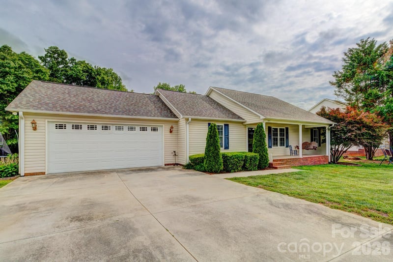 4671 Garys Pl, Crouse, NC 28033