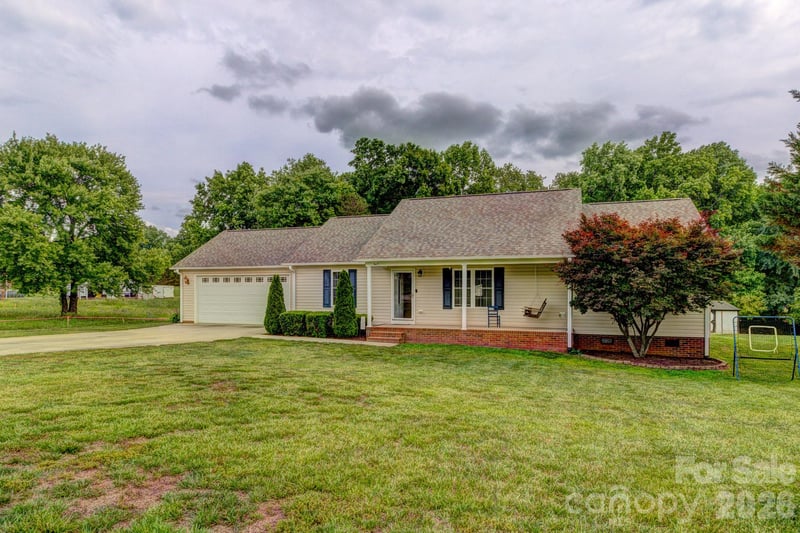 4671 Garys Pl, Crouse, NC 28033