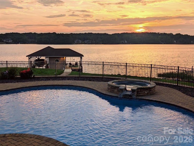 142 Forest Lake Ct, Mount Gilead, NC 27306
