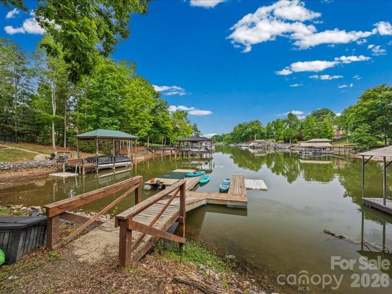 521 Rosebush Ln, Clover, SC 29710