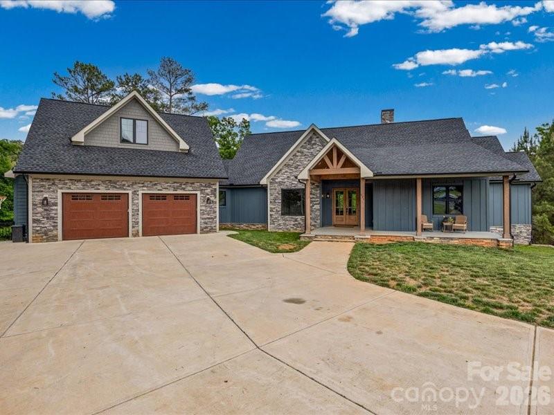 521 Rosebush Ln, Clover, SC 29710