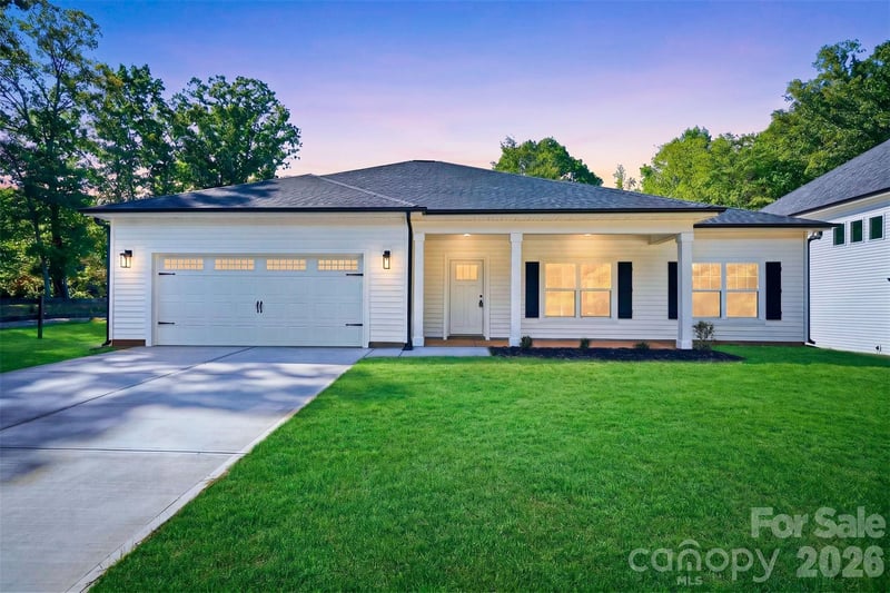 3272 Fairview Dr, Gastonia, NC 28052