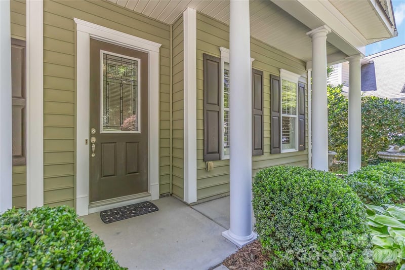 240 Clairborne Ct, Matthews, NC 28104