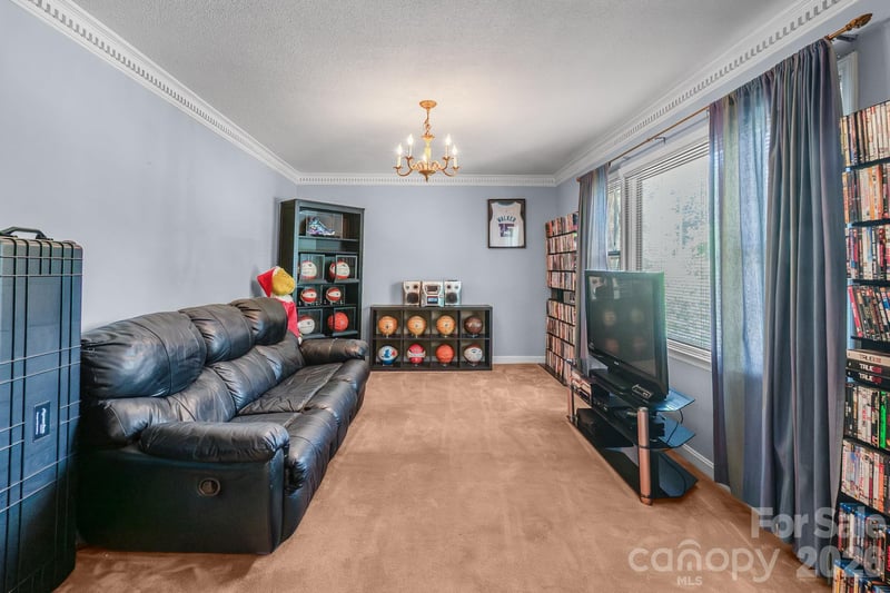 1549 Cecelia Dr, Gastonia, NC 28054