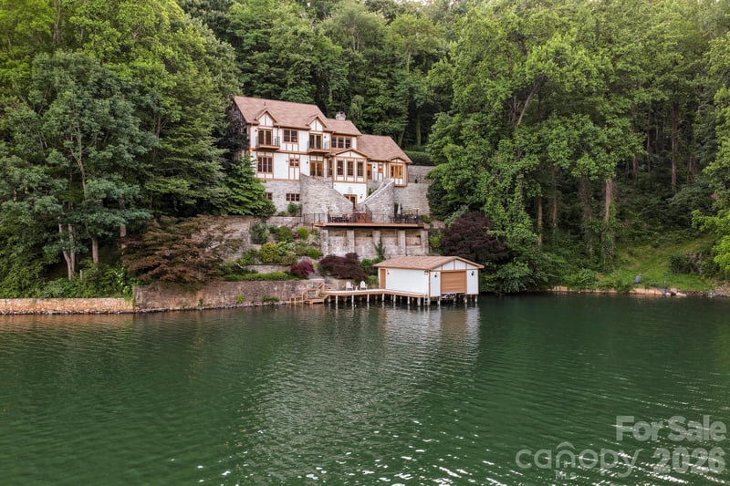 151 Garner Dr, Lake Lure, NC 28746