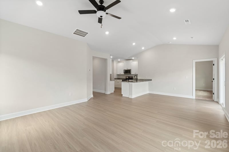 6512 Fairford Dr, Charlotte, NC 28215