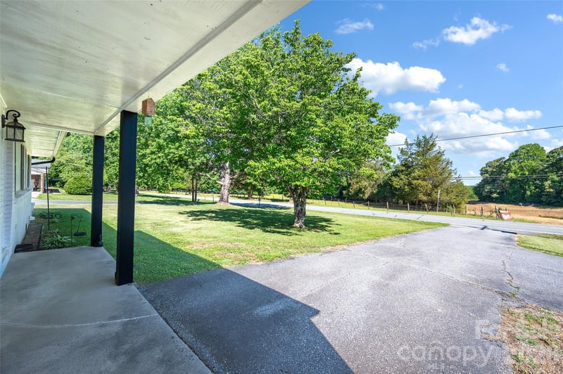 3033 Nc 10 Hw, Conover, NC 28613