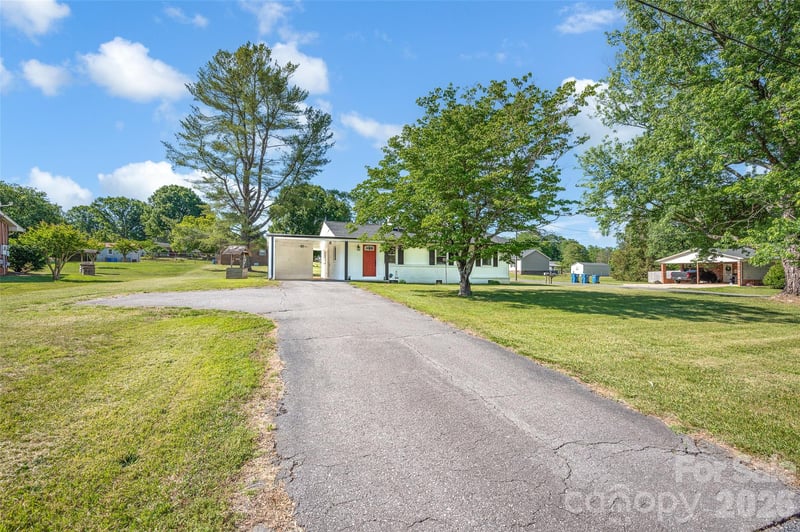 3033 Nc 10 Hw, Conover, NC 28613