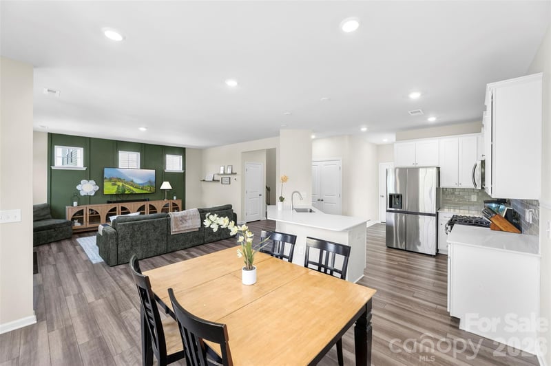 13016 Lannister Dr, Charlotte, NC 28278