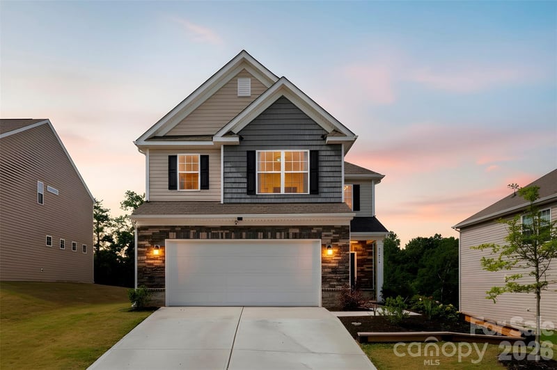 13016 Lannister Dr, Charlotte, NC 28278