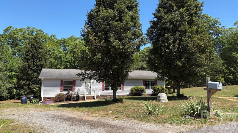 144 Carolina Wren Dr, Mooresville, NC 28115
