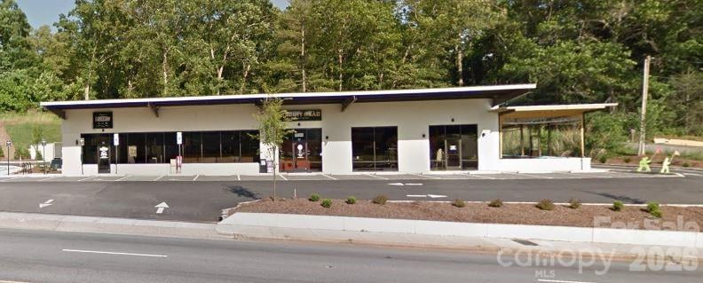 1994 Hendersonville Rd, Asheville, NC 28803